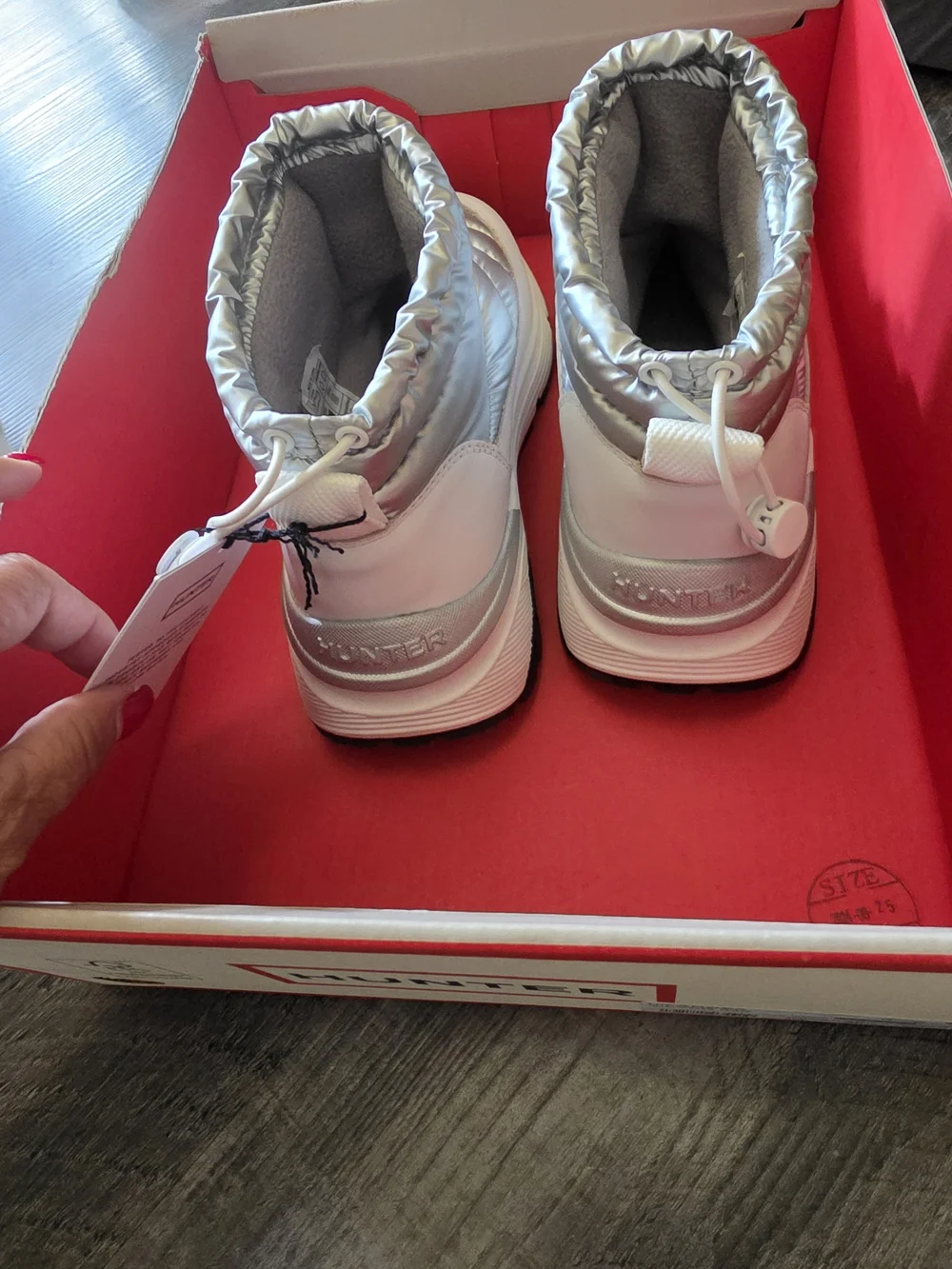 Hunter Ann Boot Silver Size 5 $149